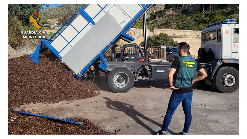Comandancia de Valencia: La Guardia Civil investiga a 17 personas por robos de algarroba cometidos en las Comarcas alicantinas de la Marina Alta y Baixa