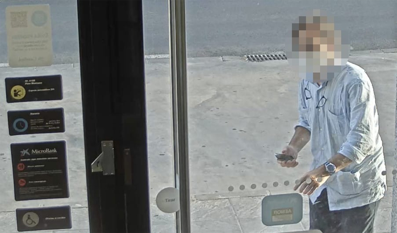 Comandancia de Sevilla: La Guardia Civil detiene al presunto autor de más de 50 delitos de estafa a través de internet