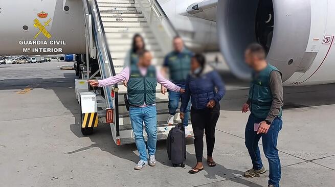 Comandancia de Toledo. La Guardia Civil desarticula un grupo criminal que estafaba a empresas a través del método B.E.C. (Business Email Compromise)