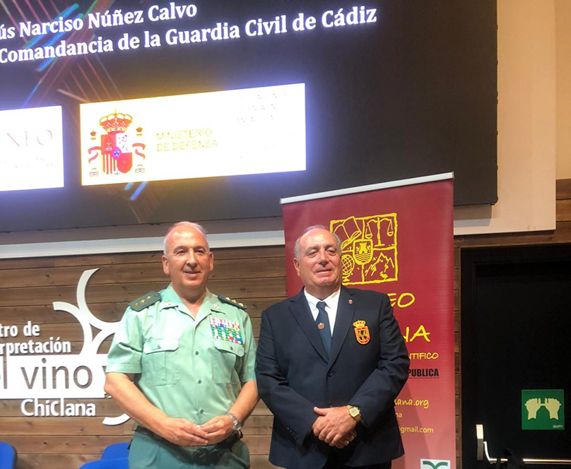 El coronel Jesús Núñez ofrece una conferencia sobre ‘La visión estratégica de la Guardia Civil en la provincia de Cádiz’ en Chiclana