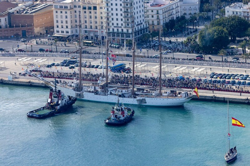 Armada Española. El buque escuela Juan Sebastián de Elcano inicia su XCVI crucero de instrucción desde Cádiz