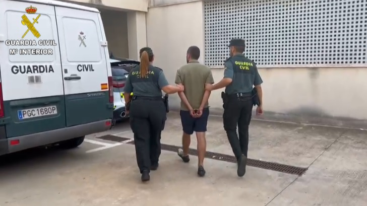 La Guardia Civil ha detenido a un hombre por un delito de usurpación del estado civil