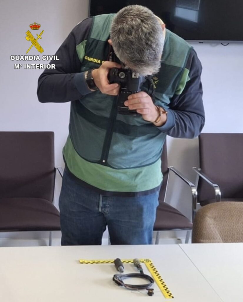 La Guardia Civil investiga a un conductor de autobús por un supuesto ...