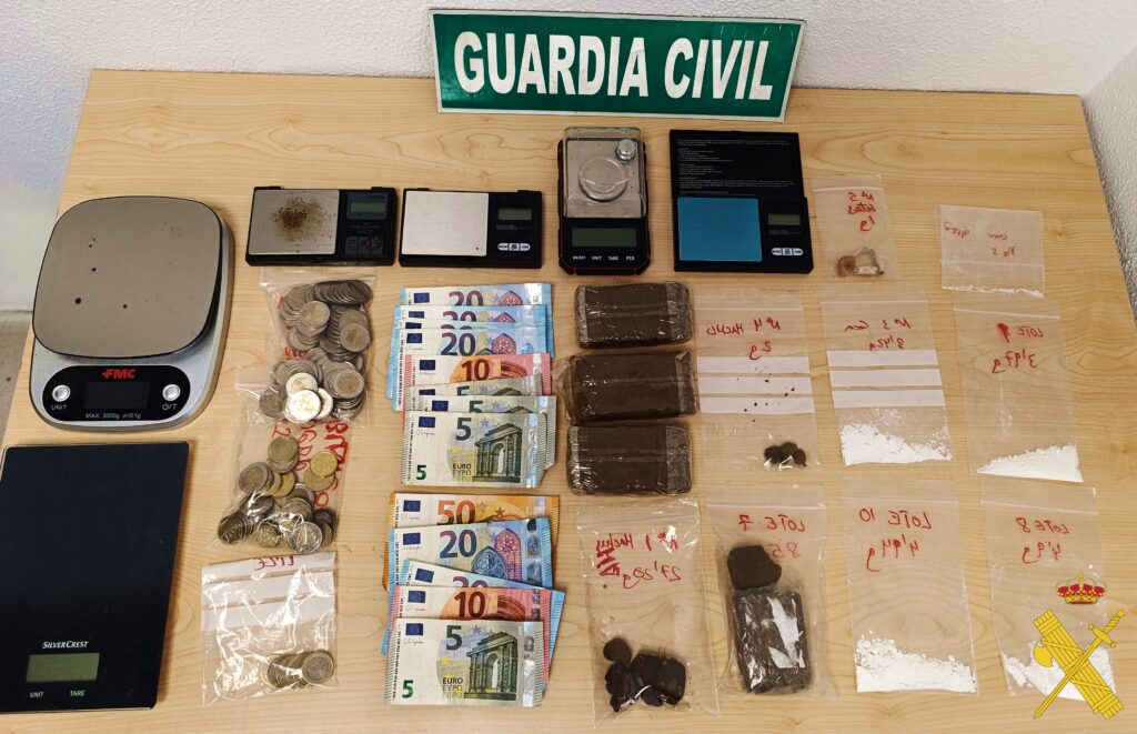 Neutralizado un local de venta y consumo de droga en Adra garantizando la seguridad en una zona frecuentada por personas vulnerables