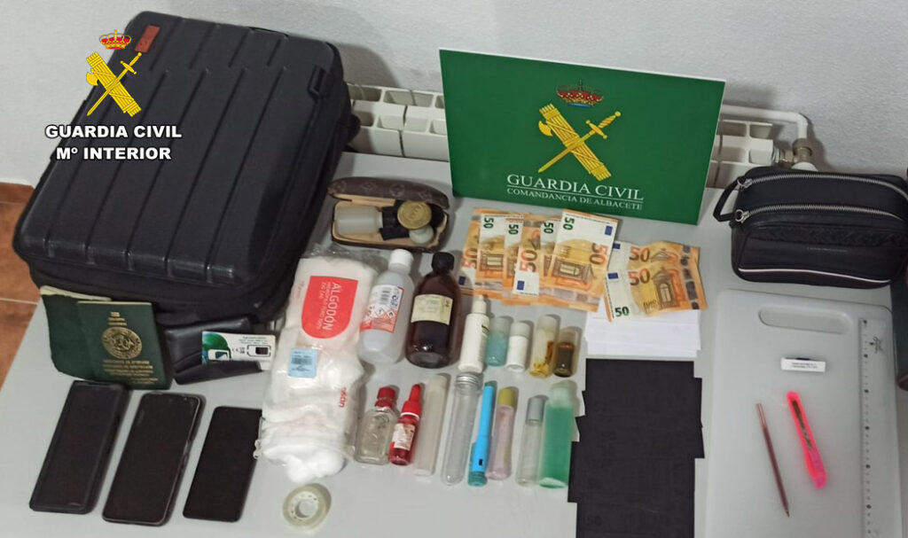 La Guardia Civil de Albacete detiene a una persona que estafó casi 250.000 € mediante el “timo del negativo”