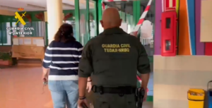 La Guardia Civil retira el material explosivo hallado en los Institutos de la provincia de Santa Cruz de Tenerife