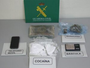 La Guardia Civil de Albacete detiene a tres personas e interviene 1.543 gramos de cocaína