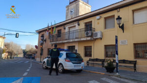 Detenido en Pioz por falsificación de documento público y estafa