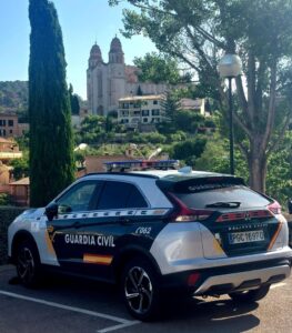 La Guardia Civil ha detenido a una mujer por un delito de violencia doméstica y abandono de menor de edad