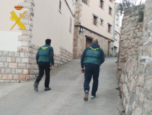La Guardia Civil de Teruel auxilia a tres personas intoxicadas con monóxido de carbono en una vivienda de Mora de Rubielos