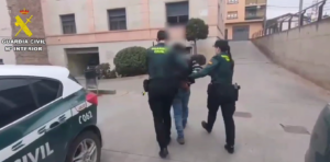 Guardia Civil detiene a dos personas como supuestas autoras de un delito de tráfico de drogas en la localidad de Binéfar