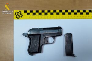 La Guardia Civil detiene a un individuo por un delito de tenencia ilícita de armas