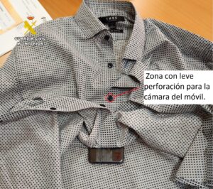 Guardia Civil denuncia a dos personas por utilizar dispositivos de comunicación mientras realizaban el examen teórico para la obtención del permiso de conducción en Huesca y Fraga