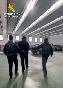 Guardia Civil detiene a dos personas e investiga a otra por un delito de robo con fuerza en la localidad de Sangarrén