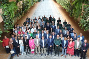 Autoridades municipales de los pueblos del cinturón metropolitano participan en una jornada en la Comandancia de la Guardia Civil de Granada