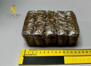 La Guardia Civil detiene a un hombre por tráfico de drogas en un dispositivo preventivo cerca de Cáceres