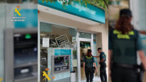 La Guardia Civil detiene a una mujer por un delito de robo con fuerza y estafa de más de 72.000 euros en Purchena