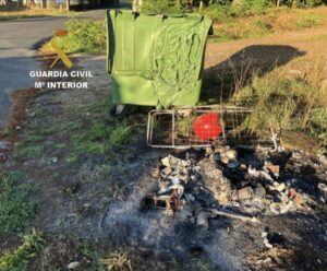 La Guardia Civil detiene a un vecino de A Estrada por un presunto delito de incendio forestal