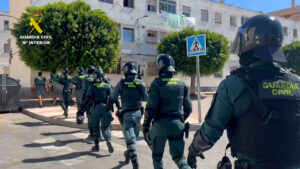 La Guardia Civil desmantela en Roquetas de Mar un punto de venta de droga en la barriada de las 200