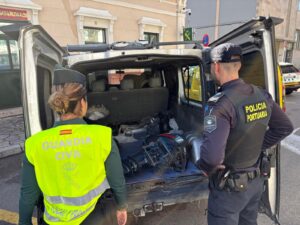 La Guardia Civil recupera el motor sustraído de una patera