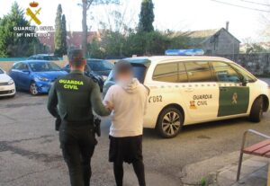 La Guardia Civil de Sanxenxo detiene al presunto autor de un robo en una cafetería de Meaño