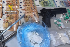 La Guardia Civil de Albacete detiene a ocho personas y desarticula dos activos puntos de venta de drogas en la localidad de Villarrobledo