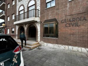 Guardia Civil detiene in fraganti a dos personas por un delito de robo con fuerza ocurrido en la localidad de Fraga