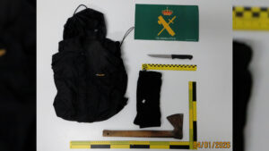 Detenido un hombre por atracar un comercio en Tíjola (Almería) a golpes con un hacha