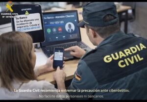 La Guardia Civil de Almería alerta del incremento de estafas tecnológicas mediante “smishing” y “spoofing” suplantando a entidades bancarias
