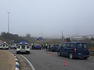 Guardia Civil investiga a un conductor y detiene a otro y a su acompañante por dos diferentes delitos contra la seguridad vial ocurridos el mismo día en las comarcas de La Litera y Bajo Cinca