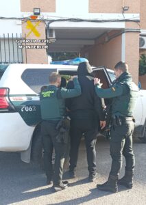 La Guardia Civil detiene en Huércal-Overa al autor de dos robos, uno de ellos con violencia e intimidación