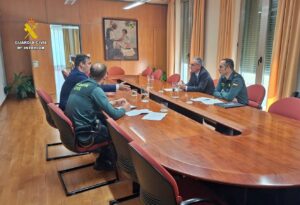 La Guardia Civil presenta el Plan de actuación contra la sustracción de frutas y hortalizas durante la presente campaña
