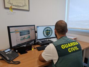 La Guardia Civil esclarece un caso de creación de imágenes falsas mediante inteligencia artificial que afectó a 22 mujeres.