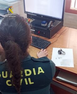 La Guardia Civil investiga a una trabajadora de una residencia de la tercera edad del levante almeriense por el hurto de joyas