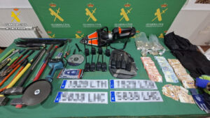 La Guardia Civil de Albacete desarticula una organización criminal especializada en robos en sucursales bancarias y salones de juego