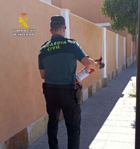 La Guardia Civil detiene a una mujer por provocar un incendio en la casa de sus vecinos en Huércal Overa