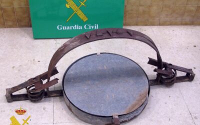 La Guardia Civil interviene un cepo de grandes dimensiones y una jaula dedicadas al furtivismo