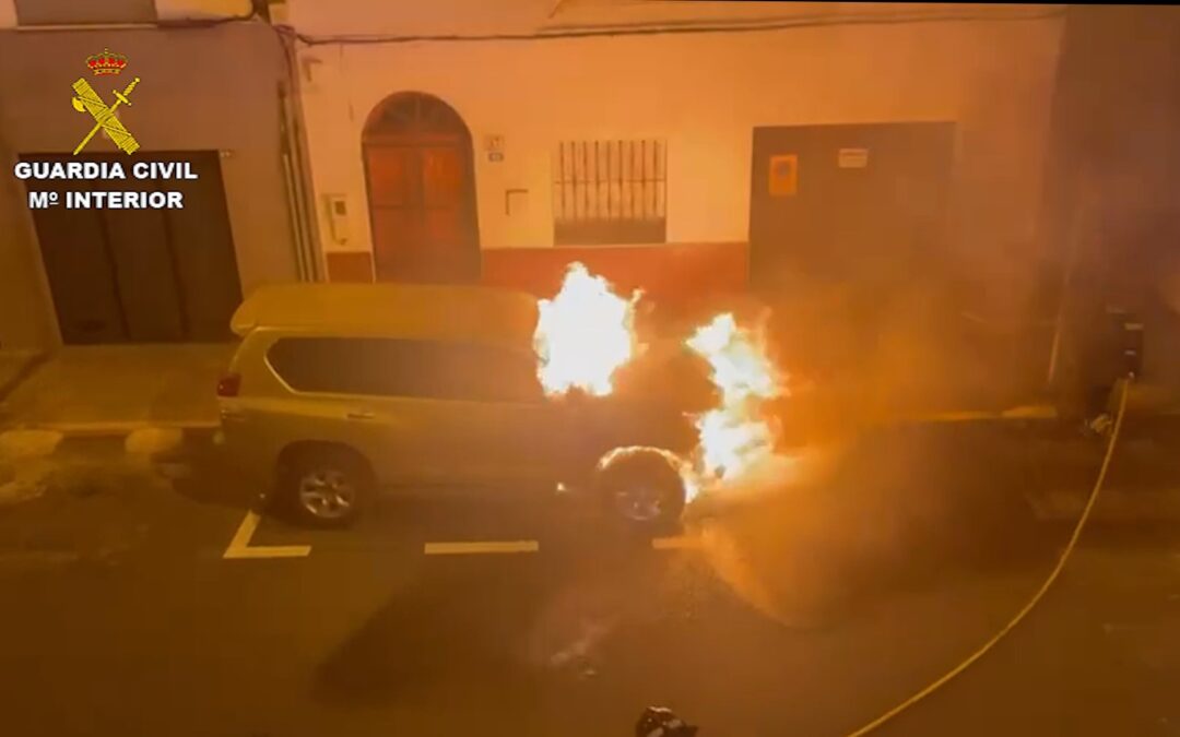 Comandancia de Melilla. Detenidas dos personas que quemaron el vehículo particular de un guardia civil en Melilla