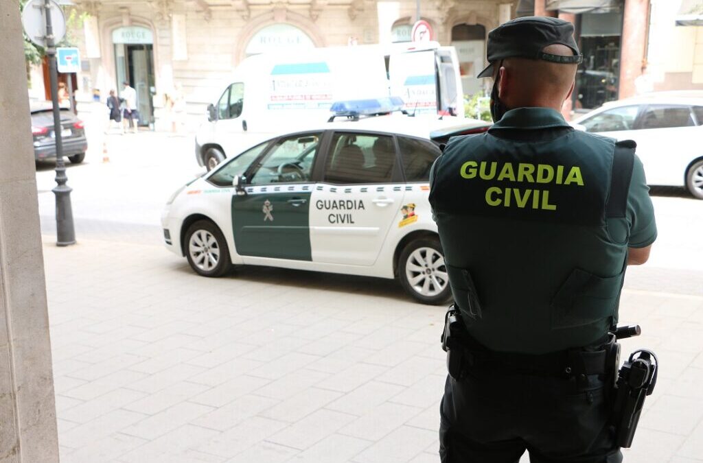 La Guardia civil ha detenido a tres menores por sustraer una auto caravana en Artà
