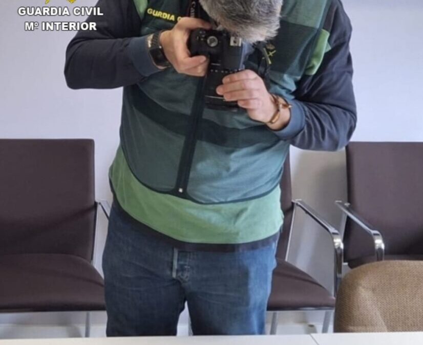 La Guardia Civil investiga a un conductor de autobús por un supuesto delito de falsedad documental