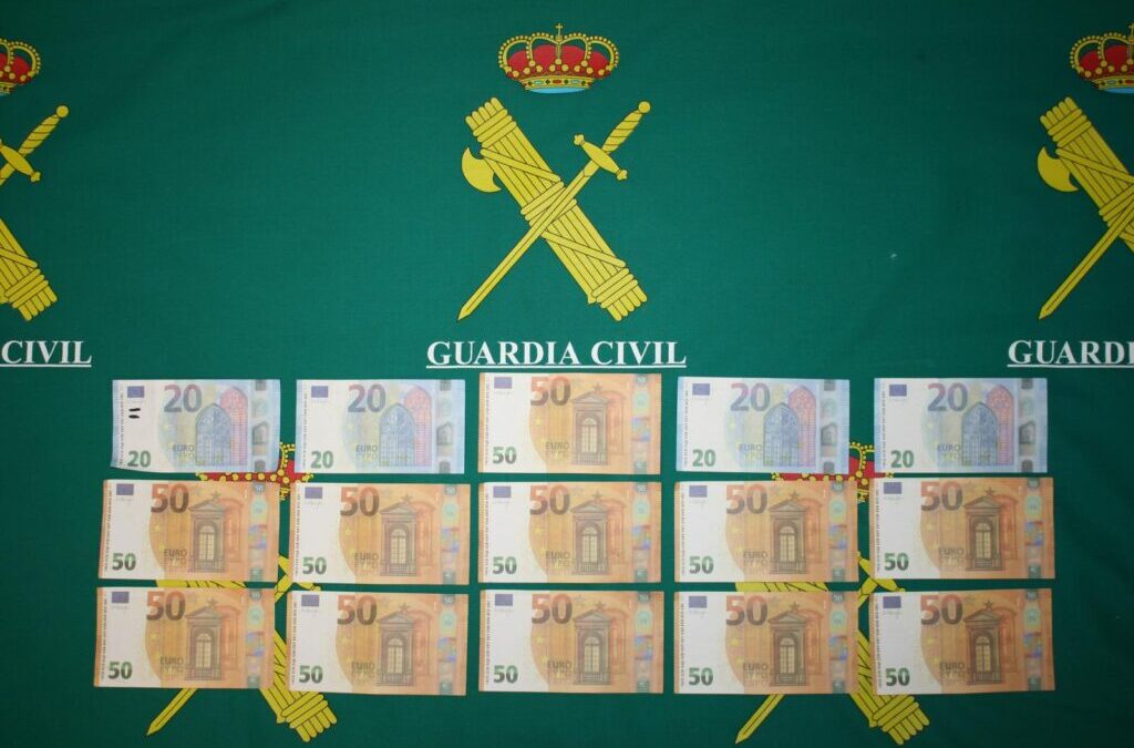 DIRECCIÓN GENERAL DE LA GUARDIA CIVIL COMANDANCIA DE LUGO La Guardia Civil detiene al supuesto autor de los delitos de estafa y expedición de moneda falsificada. –