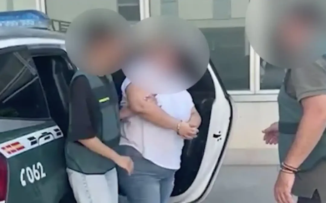 Comandancia de Tarragona. Una detenida en Cambrils por cometer 28 estafas por Internet con las cuales habría obtenido 500.000 euros