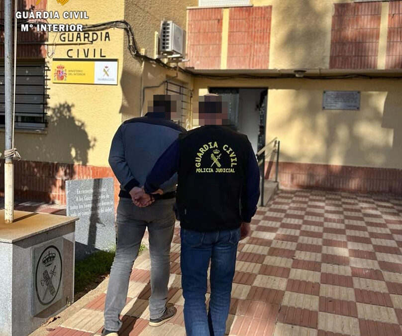 Comandancia de Badajoz: La Guardia Civil detiene e investiga a cuatro personas por el robo de 148.000 euros y joyas en una vivienda de Castuera