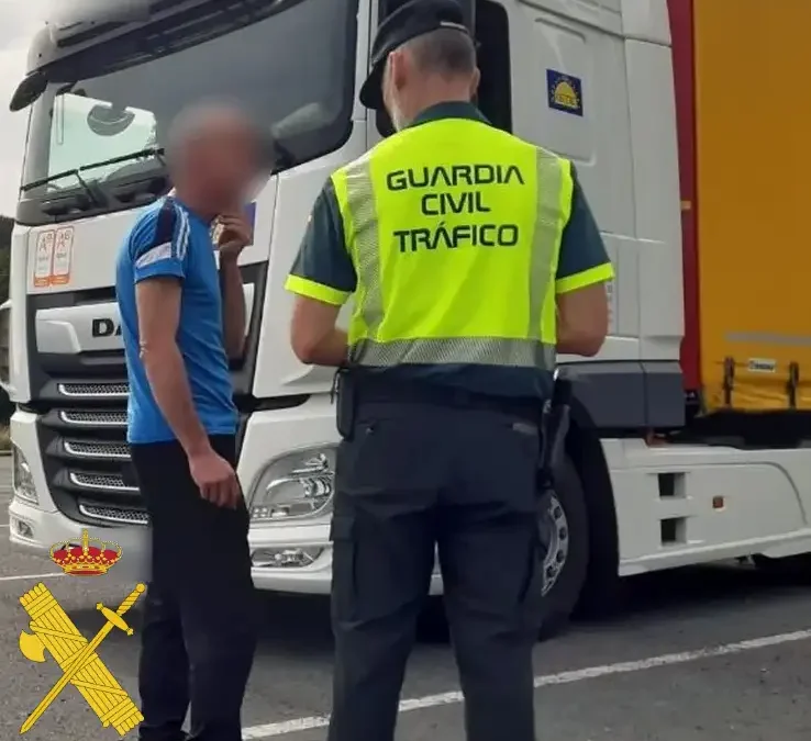 La Guardia Civil investiga al conductor de un Camión tras arrojar una tasa de alcohol que superaba 6 veces la permitida