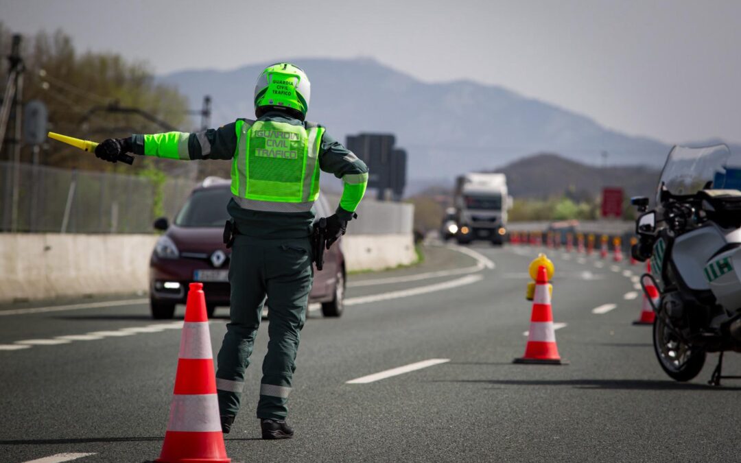 La Guardia Civil atiende un accidente en Orkoien con tres vehículos implicados